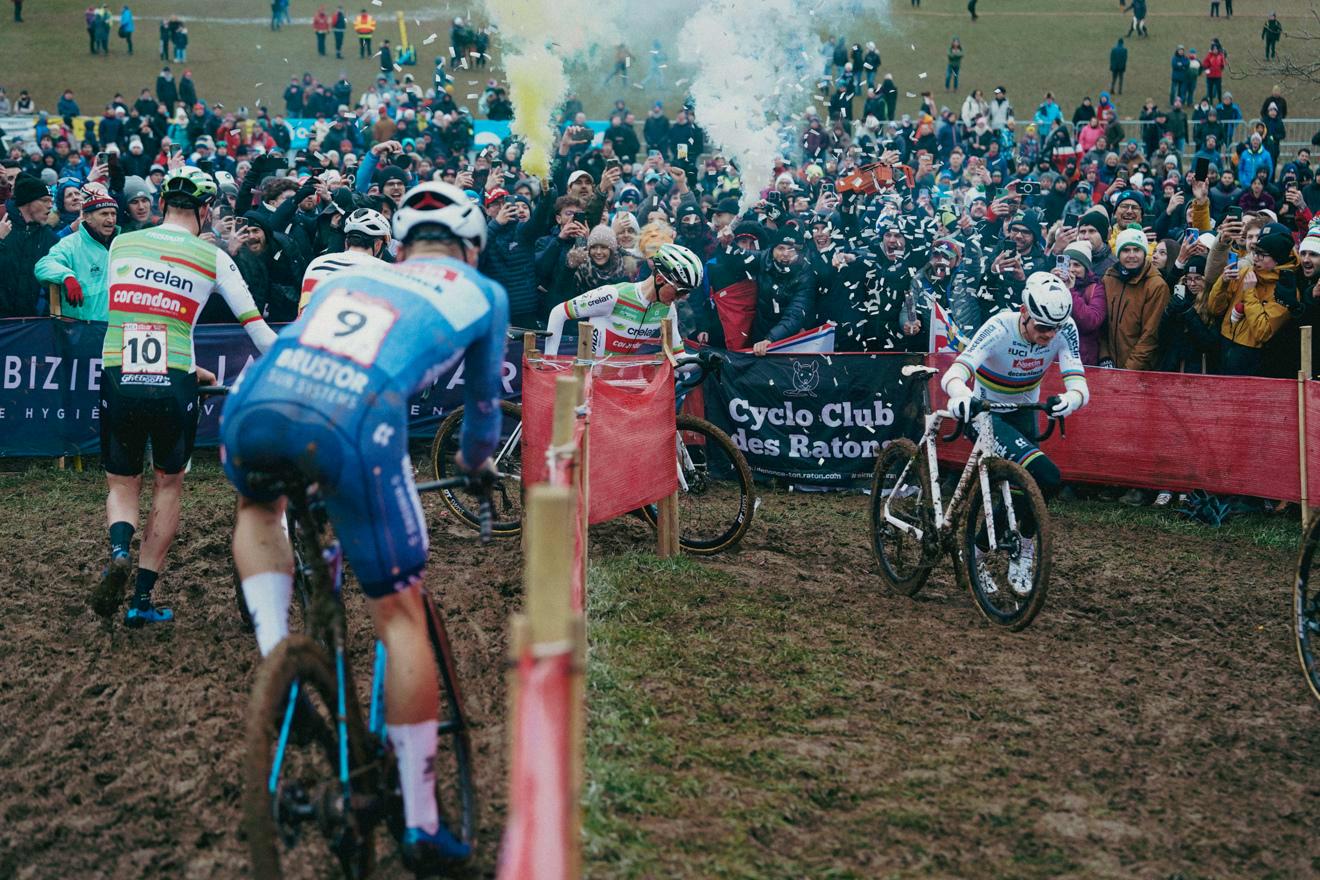 Mathieu van der Poel brille à Besançon