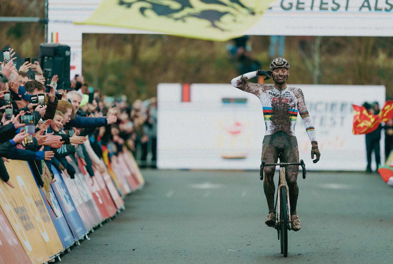 Van der Poel shows his mastery in Maasmechelen