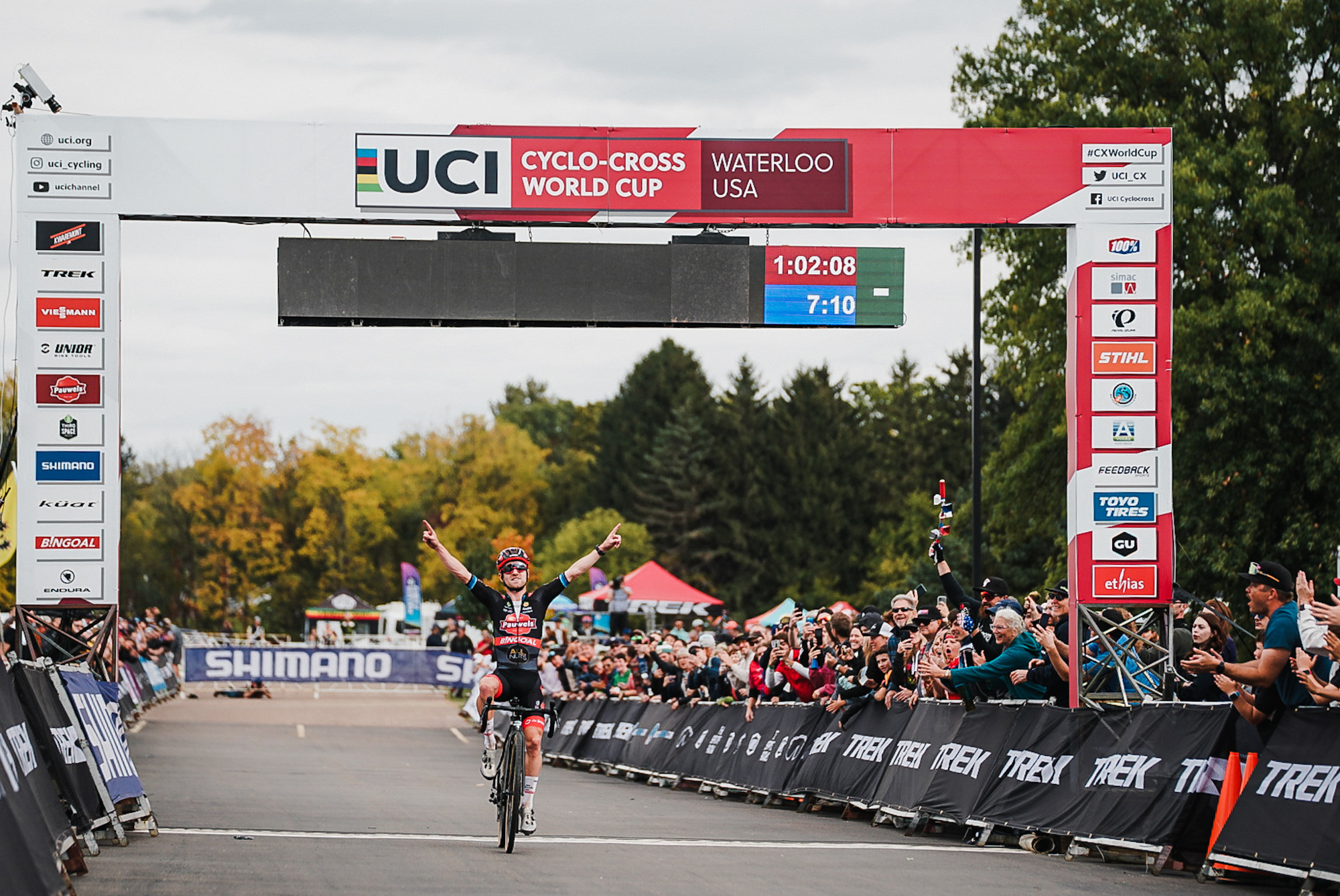 Iserbyt Opens The UCI Cyclo-cross World Cup With An Impressive Solo ...